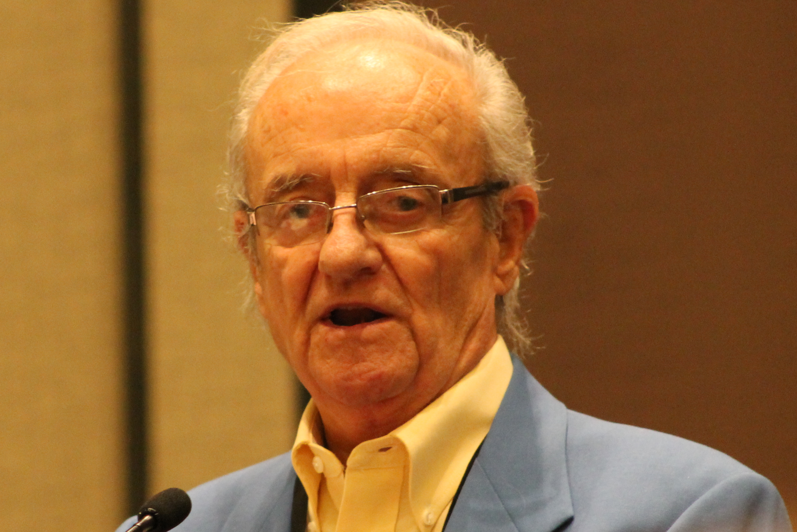 Roland_Hemond_at_SABR_Convention_2014